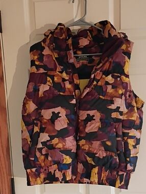 Prana Burgundy Pink Mustard Patterned Puffer Vest